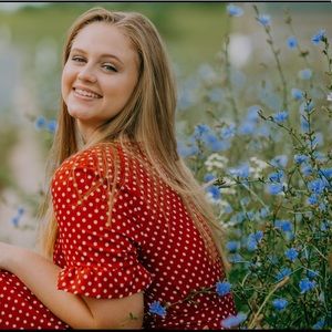 Meet your Posher, Alyssa